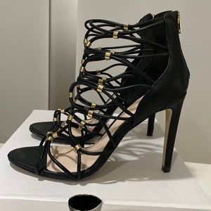 Aldo Size 9 black leather heel